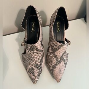 Qupid Black and Cream Heels with Sleek Design